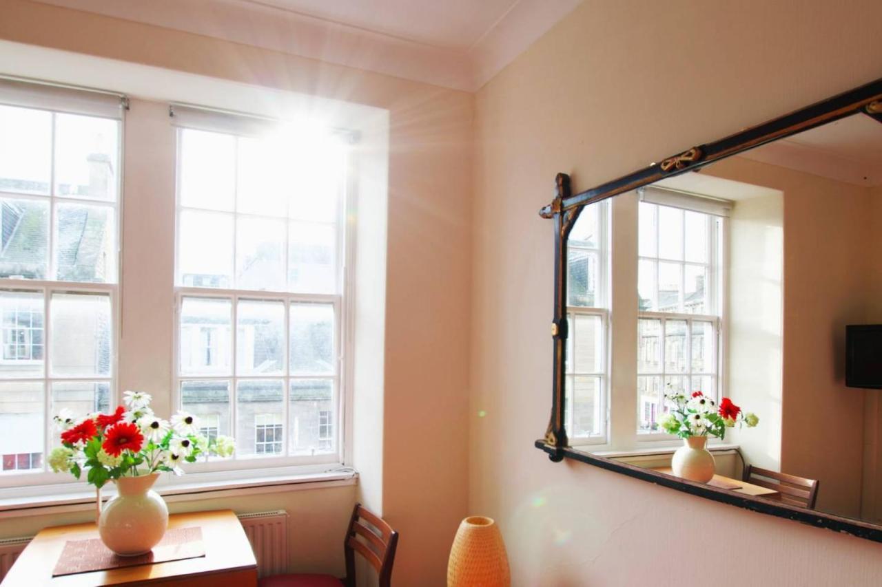 Joivy Bright Flat With Workspace In New Town Edimburgo Exterior foto